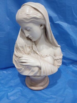 Chalkware bust "The Mother"
